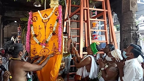 பழநி பங்குனி உத்திரத் திருவிழா கொடியேற்றத்துடன் தொடக்கம்