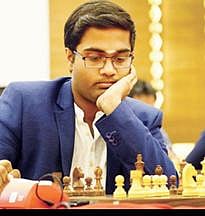 ஈரோடு கிராண்ட் மாஸ்டர் ப.இனியன்.