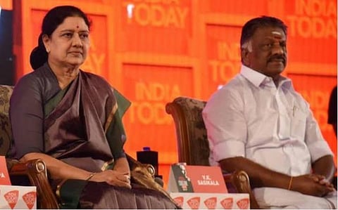 சசிகலா மற்றும் ஓ.பன்னீர்செல்வம்: கோப்புப்படம்