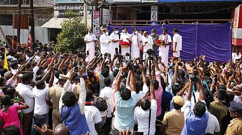 எம்.ஆர்.விஜயபாஸ்கரை ஆதரித்து முதல்வர் பழனிசாமி பிரச்சாரம் செய்தார்.