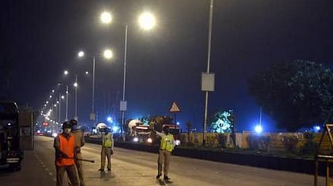 மாநிலம் முழுவதும் நாளை முதல் காலவரையின்றி இரவு ஊரடங்கு; மகாராஷ்டிர அரசு அறிவிப்பு