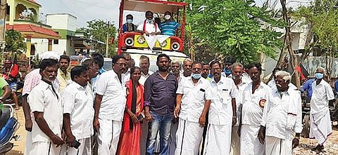 புவனகிரி தொகுதியில் வாக்கு சேகரித்த திமுக வேட்பாளர் துரை.கி.சரவணன்.