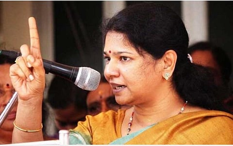 அதிமுக பிரச்சாரம் மக்களிடம் எடுபடாததால் டெல்லியில் இருந்து ஆட்களை அழைத்து வருகிறார்கள்: கனிமொழி விமர்சனம்