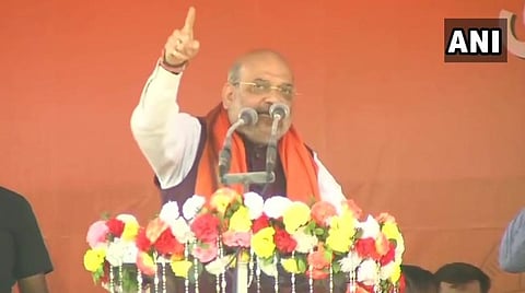 சித்தால்குச்சி நகரில் மத்திய உள்துறை அமைச்சர் அமித் ஷா பேசிய காட்சி: படம் | ஏஎன்ஐ.