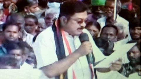 தேர்தல் நேரத்தில் அதிமுக இரட்டை வேடம்: நாங்குநேரி பிரச்சாரத்தில் டிடிவி தினகரன் குற்றச்சாட்டு