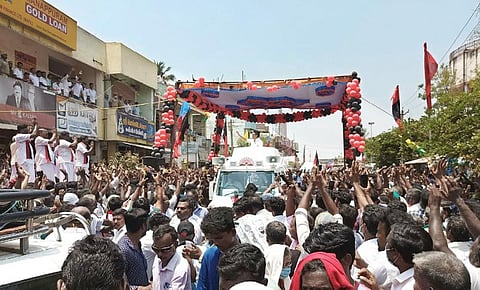 அரியலூர் மாவட்டம் ஜெயங்கொண்டத்தில் திமுக வேட்பாளர்களை ஆதரித்து நேற்று பிரச்சாரம் மேற்கொள்கிறார் திமுக தலைவர் மு.க.ஸ்டாலின்.