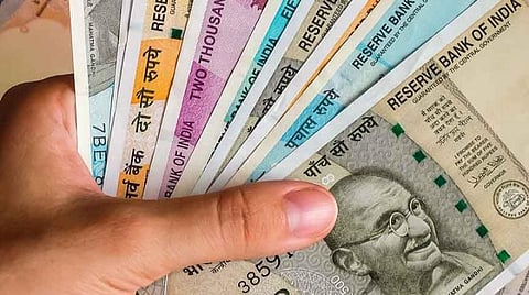 ஆண்டிபட்டி அதிமுக வேட்பாளர் பணப் பட்டுவாடா; 5 பேர் மீது வழக்குப் பதிவு