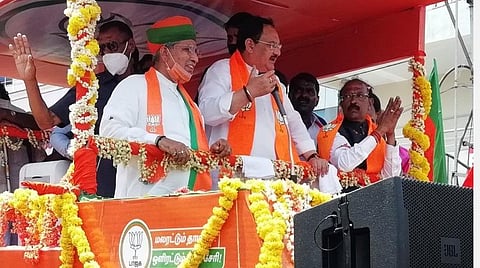 திருநள்ளாறு தேரடி பகுதியில் பிரச்சாரம் மேற்கொண்ட பாஜக தேசியத் தலைவர் ஜே.பி.நட்டா | படம் வீ.தமிழன்பன்.