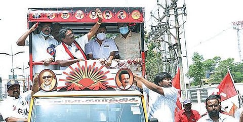 அடிப்படை கட்டமைப்புகள் நிறைவேற்றப்படும் :  சிங்காநல்லூர் திமுக வேட்பாளர் நா.கார்த்திக் வாக்குறுதி