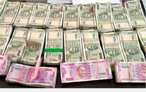 துரைமுருகன், கே.என்.நேரு, எம்.ஆர்.விஜயபாஸ்கர், செந்தில்பாலாஜி மீது வழக்கு- பணப்பட்டுவாடா, தேர்தல் விதிமீறல் புகார்கள் மீது நடவடிக்கை