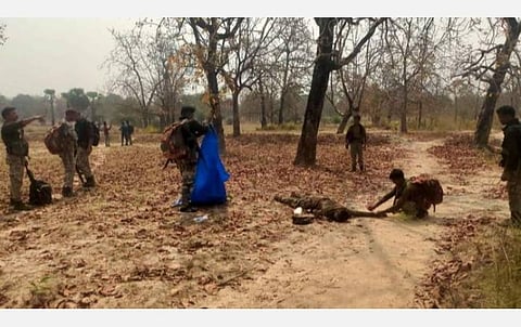 சத்தீஸ்கரில் தவறான உளவுத் தகவலால் மாவோயிஸ்ட் பொறியில் சிக்கிய பாதுகாப்பு படையினர்