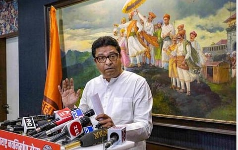 புலம்பெயர் தொழிலாளர்களால் கரோனா: நவநிர்மாண் தலைவர் ராஜ்தாக்கரே புகார்