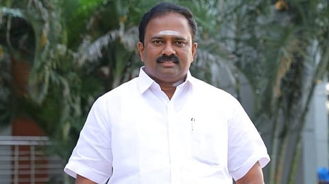 பெருந்துறை அதிமுக வேட்பாளருக்குக் கரோனா; அரசு மருத்துவமனையில் அனுமதி