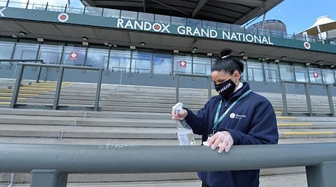 பிரிட்டன் மக்கள் கோடை விடுமுறையை வெளிநாடுகளில் செலவழிக்கலாம்: போக்குவரத்துத் துறை அமைச்சர்