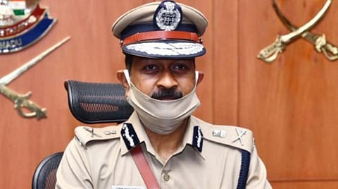 மருத்துவ சிகிச்சை பெற்ற போலீஸாருக்கு உதவித் தொகை: காவல் ஆணையர் வழங்கினார்