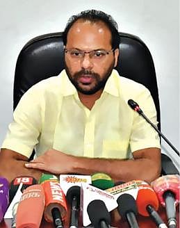 சேலம் ரயில்வே கோட்ட மேலாளர் கவுதம் சீனிவாஸ்.