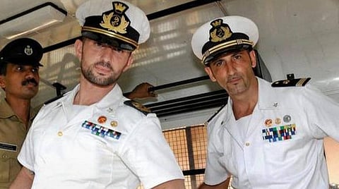 இந்திய மீனவர்களை சுட்டுக் கொன்ற வழக்கில் இழப்பீடு வழங்கினால் இத்தாலி வீரர்கள் மீதான வழக்கு ரத்தாகும்: உச்ச நீதிமன்றம் உத்தரவு