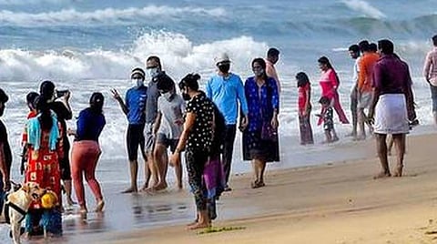 சென்னை, செங்கல்பட்டு, திருவள்ளூர் மாவட்ட கடற்கரைகளில் சனி, ஞாயிறு, விடுமுறை நாட்களில் மக்கள் செல்ல தடை