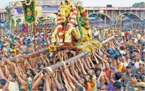 சித்திரை திருவிழாவில் பொதுமக்களை அனுமதிக்க வேண்டும்: மதுரை ஆட்சியரிடம் சித்திரை திருவிழா குழு வலியுறுத்தல்