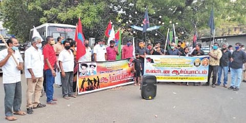 தலித் இளைஞர்கள் கொலையை கண்டித்து -  பல்வேறு அமைப்பினர் ஆர்ப்பாட்டம்  :