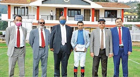 உதகையில் குதிரைப் பந்தயம் தொடக்கம்