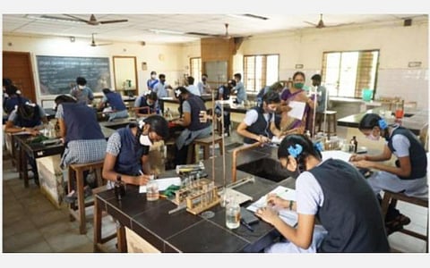 லேடி வெலிங்டன் சீமாட்டி பெண்கள் பள்ளி  | படம்: எல்.சீனிவாசன்