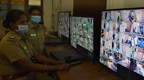 கோவையில் வாக்கு எண்ணும் பணியில் 438 ஊழியர்கள்: ஒவ்வொரு சுற்றுக்கும் 14 இயந்திரங்களில் ஓட்டு எண்ணிக்கை