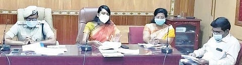 நீலகிரி மாவட்டத்துக்கு சுற்றுலா பயணிகள் வர தடை :  ஆட்சியர் ஜெ. இன்னசென்ட்  திவ்யா தகவல்