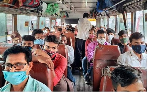 நெல்லை மாவட்டத்தில் சுற்றுலா தலங்கள் மூடல்: பேருந்துகள், ரயில்களில் கூட்டம் இல்லை