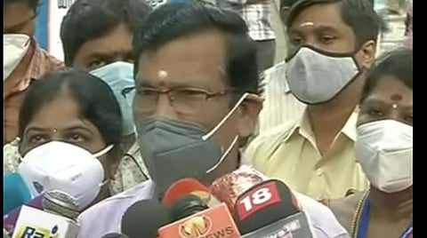 10-ம் வகுப்பு மாணவர்களுக்குத் தேர்வு என்பதில் துளியும் உண்மையில்லை: பள்ளிக் கல்வித்துறை இயக்குனர் பேட்டி