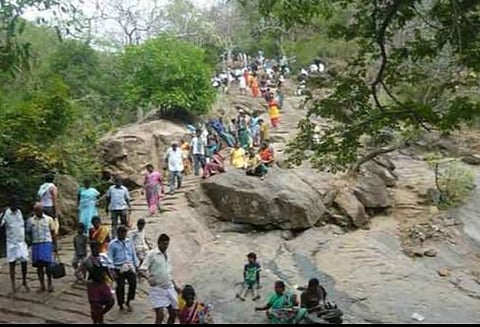 சதுரகிரி செல்ல பக்தர்களுக்கு அனுமதி மறுப்பு