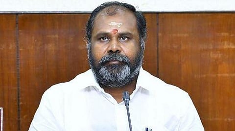 ஹாட் லீக்ஸ்: அரசுக்கு எதிராகப் போராடத் தயாராகும் அமைச்சர்!