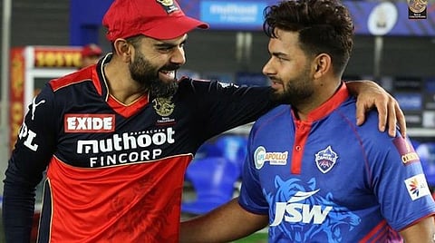 ஆர்சிபி கேப்டன் விராட் கோலி, டெல்லி கேபிடல்ஸ் கேப்டன் ரிஷப் பந்த் | படம் உதவி: ட்விட்டர்.