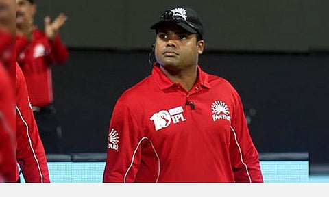 ஐபிஎல் நடுவர் நிதின் மேனன் | படம் உதவி: ட்விட்டர்.