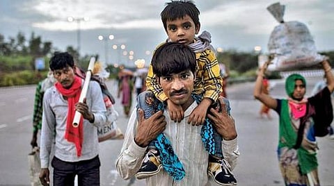 புலம்பெயர் தொழிலாளர்களுக்கான பயணத் தடைகளால் கரோனா தொற்று அதிகரிக்கவே செய்யும்: ஆய்வில் தகவல்