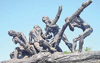 உழைப்பாளிகளின் சிறப்பை உலகுக்கு பறைசாற்றும் உன்னத தினம்- முதல்வர் பழனிசாமி, தலைவர்கள் மே தின வாழ்த்து