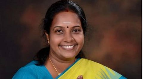 20 ஆண்டுகளுக்குப் பிறகு சட்டப்பேரவையில் கால் பதிக்கும் பாஜக; கோவை தெற்கு தொகுதியில் வானதி வெற்றி