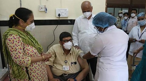 3-ம் கட்ட தடுப்பூசித் திட்டம்: மொத்த எண்ணிக்கை 15.89 கோடியை கடந்தது