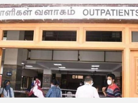 செங்கல்பட்டு அரசு மருத்துவமனையில், கரோனா நோயாளிகள் 13 பேர் பலி; ஆக்சிஜன் பற்றாக்குறை என உறவினர்கள் புகார்