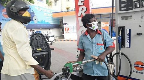 பெட்ரோல், டீசல் விலை 2-வது நாளாக உயர்வு