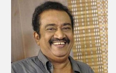 இரட்டை இலை, கட்சிக் கொடி, ‘உலகம் சுற்றும் வாலிபன்’ படத்துக்கு வித்தியாசமான விளம்பரம்: நடிகர் பாண்டுவின் சத்தமில்லா சாதனை