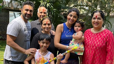 ஷில்பா ஷெட்டியைத் தவிர குடும்பத்தினர் அனைவரையும் பாதித்த கோவிட்-19