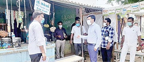 சின்ன சேலத்தில் திறந்திருந்த பெட்டிக்கடைக்கு சீல் வைக்க ஆட்சியர் கிரண் குராலா உத்தரவிட்டார்.