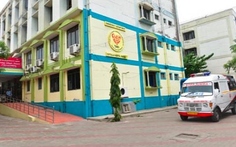 மதுரையில் அதிர்ச்சி சம்பவம்: 8 மாத கர்ப்பிணி மருத்துவர் கரோனாவுக்கு பலி; நகரில் ஒரே நாளில் 1,217 பேருக்கு தொற்று