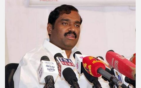 என்எல்சி நிறுவனத்தில் உற்பத்தி செய்யப்படும் ஆக்சிஜனை தமிழகத்திற்கு வழங்க வேண்டும்: தவாக தலைவர் வேல்முருகன் கோரிக்கை