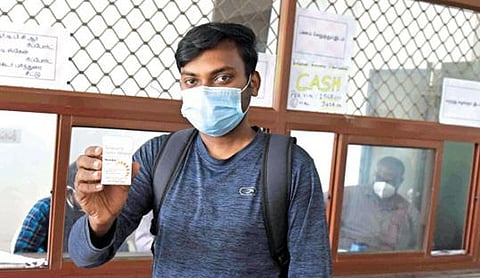 கோவை அரசு மருத்துவக் கல்லூரியில் -  ‘ரெம்டெசிவிர்’ மருந்து விற்பனை தொடக்கம் :  முறையான ஆவணங்களை சமர்ப்பித்து பெற்றுக்கொள்ளலாம்