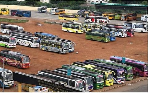 அதிக கட்டணம் வசூலிக்கும் தனியார், ஆம்னி பேருந்துகள் மீது கடும் நடவடிக்கை: போக்குவரத்து ஆணையரகம் எச்சரிக்கை