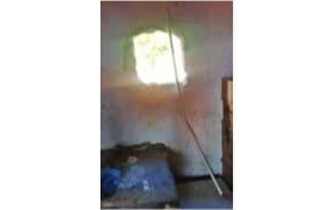 டாஸ்மாக் கடை சுவரில் துளையிட்டு 129 மதுபான பாட்டில்கள் திருட்டு