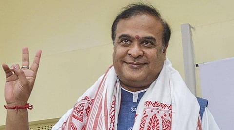 அசாம் முதல்வராக இன்று பதவியேற்கும் ஹிமந்தா பிஸ்வா சர்மா: யார் இவர்?