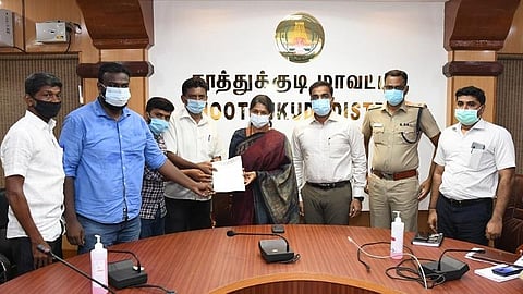 ஆக்சிஜன் உற்பத்தி தொடங்கவுள்ள நிலையில் ஸ்டெர்லைட் எதிர்ப்புக் குழுவினருடன் கனிமொழி எம்.பி சந்திப்பு